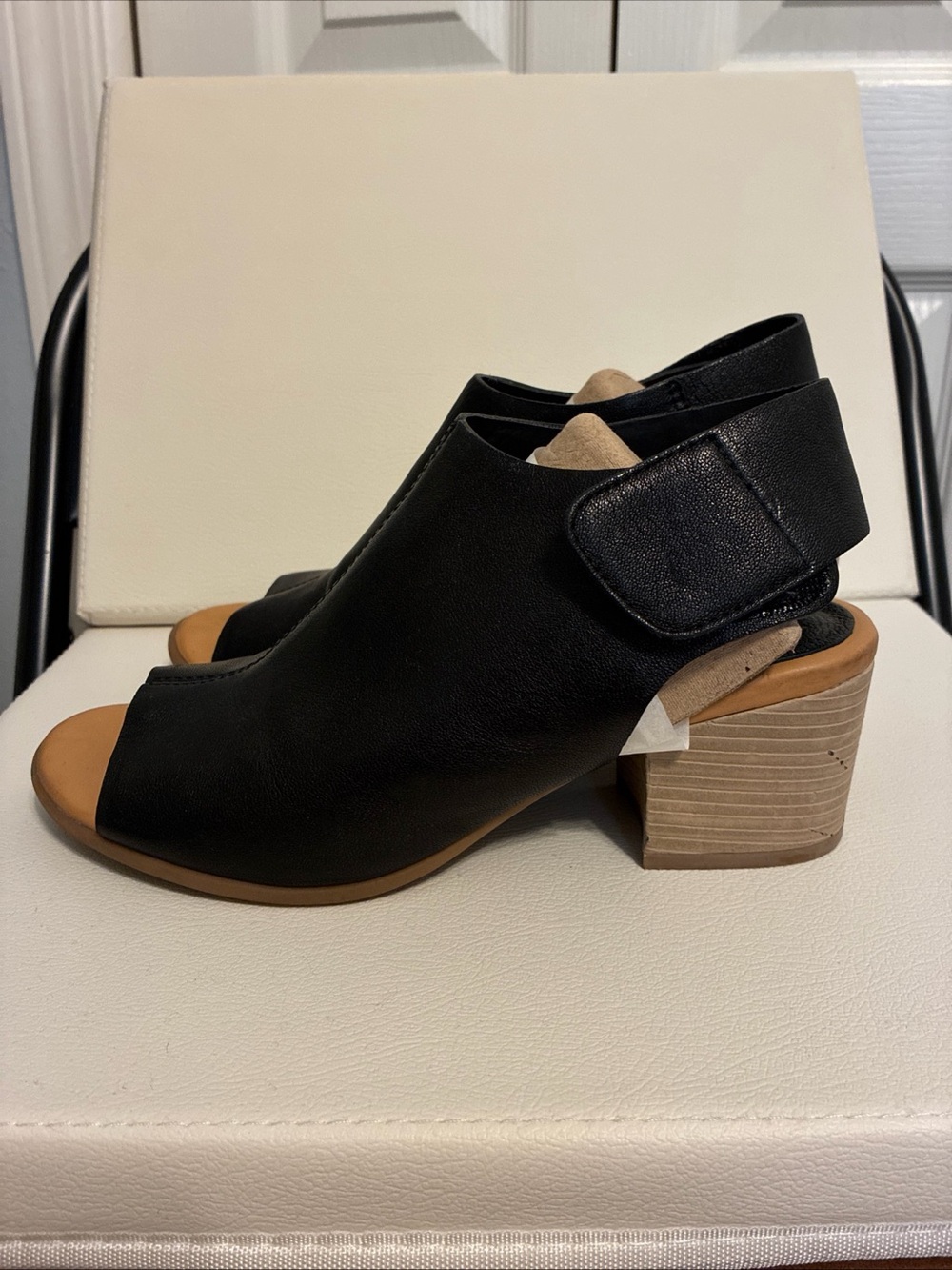 Korks by Kork-Ease Cayleigh Black Leather Block Heel Sandals Size 7.5M Open Toe - Picture 3 of 10
